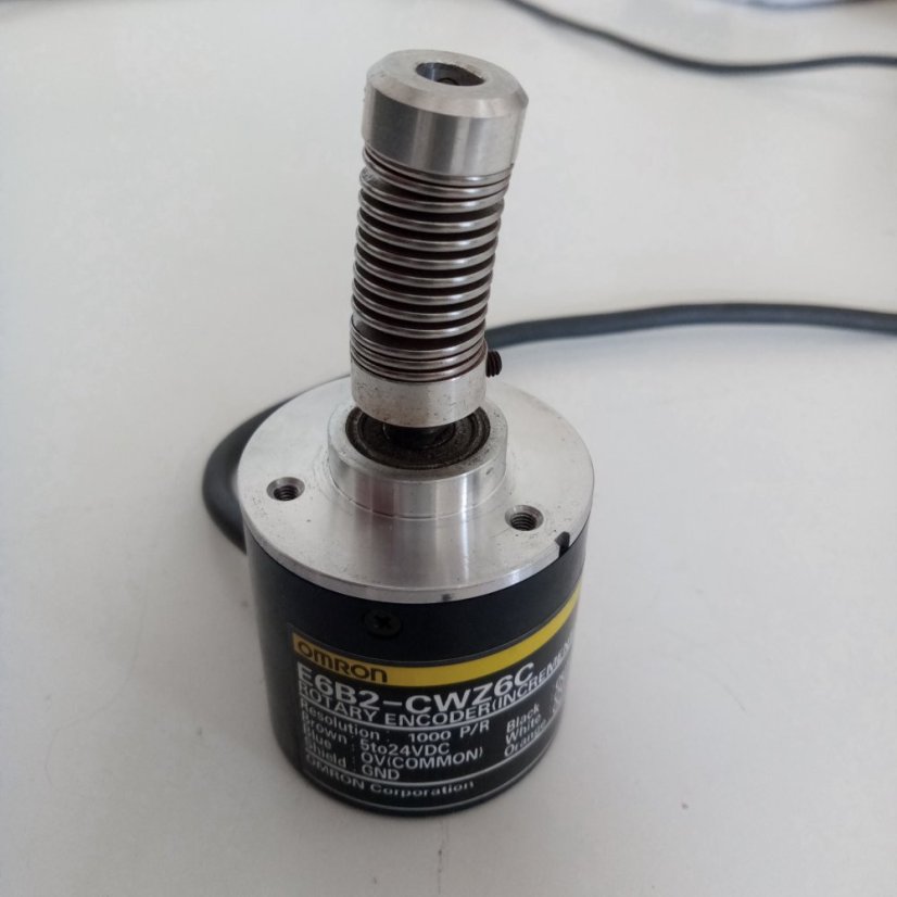OMRON E6B2-CWZ6C 1000 P/R Incremental Rotary Encoder
